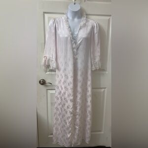 Vintage Miss Dior Women's Lace-Trim Long robe in Light Pink missing belt size L